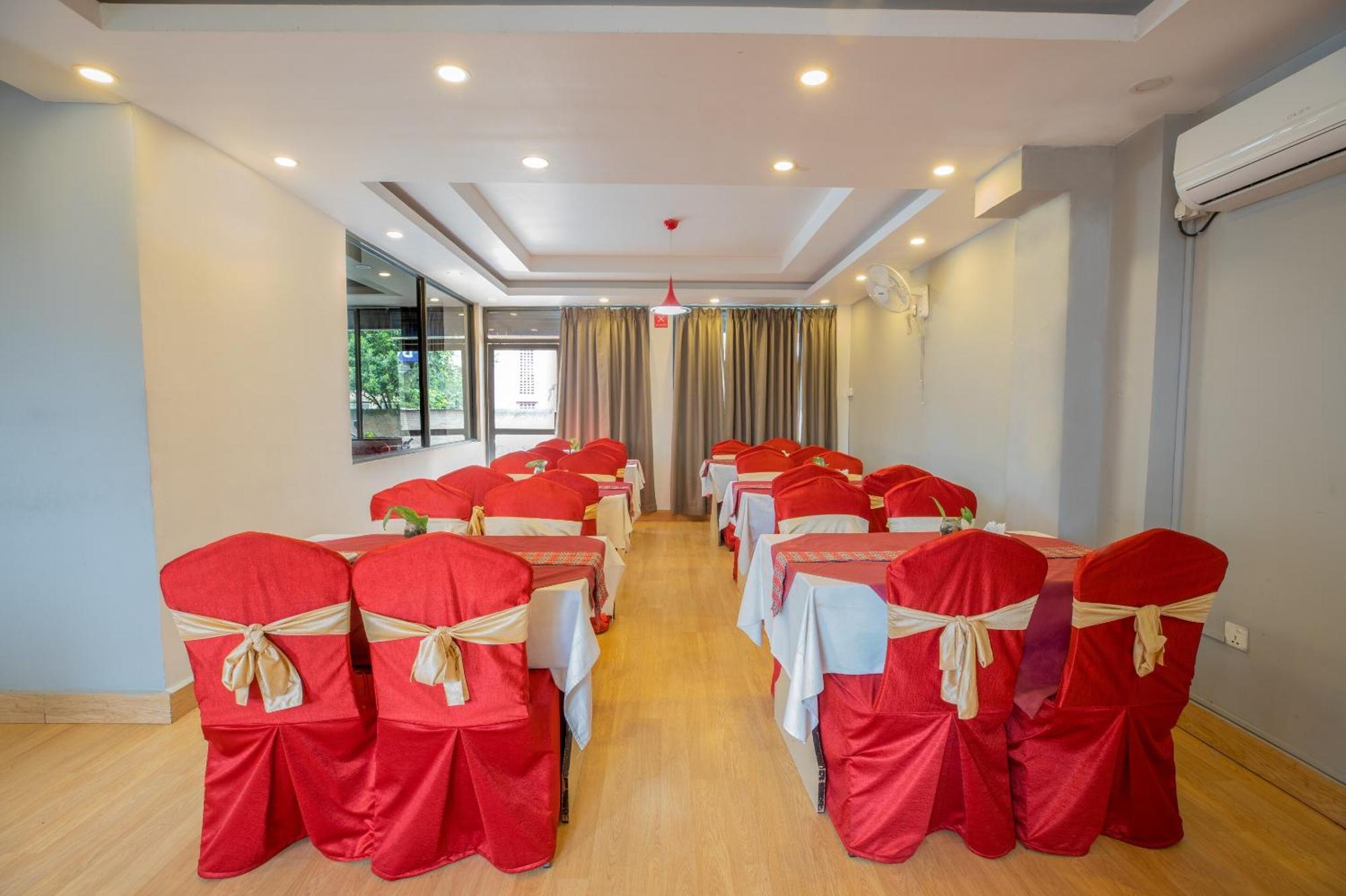 Oyo 123 Hotel Prince Plaza 加德满都 外观 照片